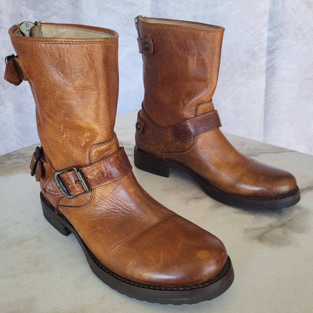 Frye Veronia Short Engineer Back Zip Double Buckle Biker Boots Size 7 B